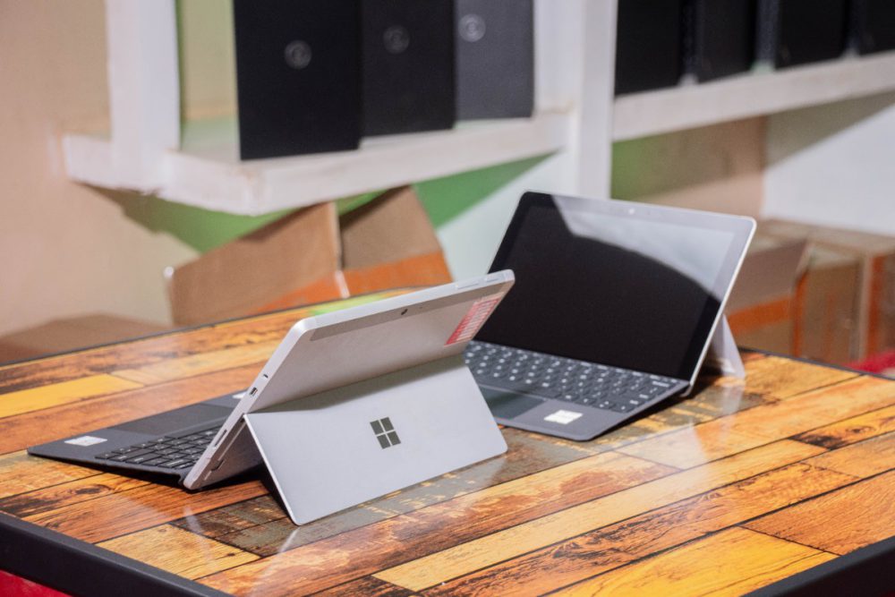 ORDINATEUR : SURFACE G02